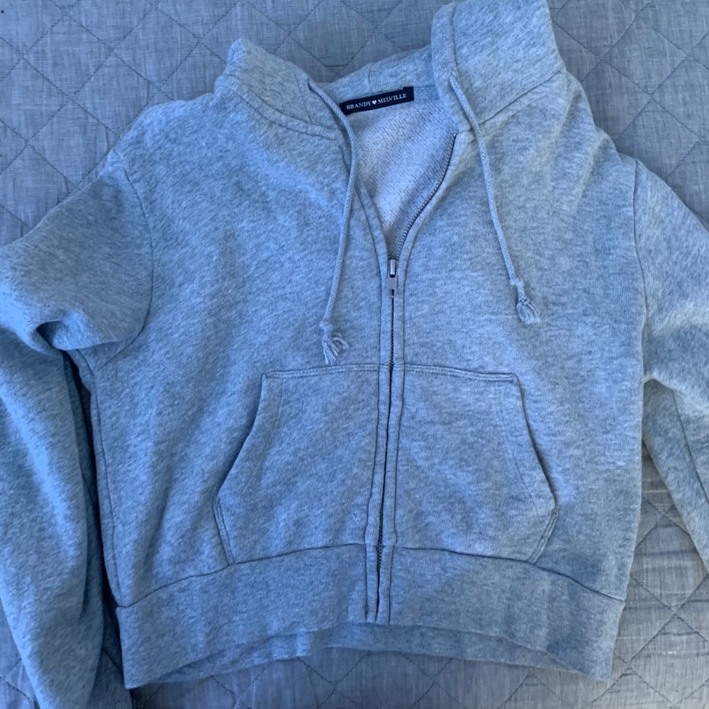 grey cropped sweatshirt